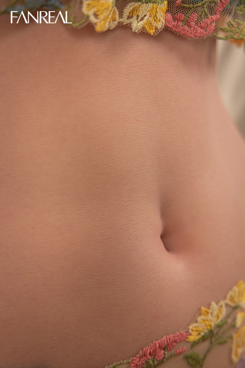 Mirella 111cm F-cup(半身) - 画像 (16)